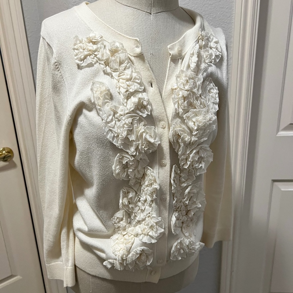 Ann Taylor Loft Cream 3/4 sleeve cardigan